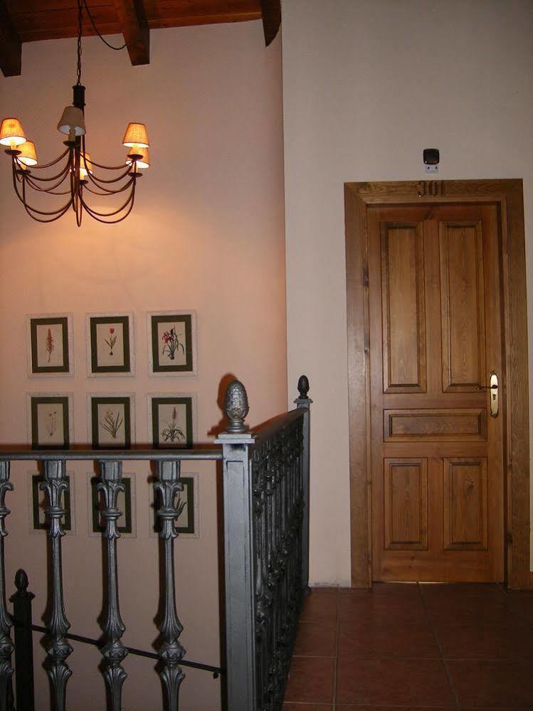 Hotel Palazio Nerin Ngoại thất bức ảnh